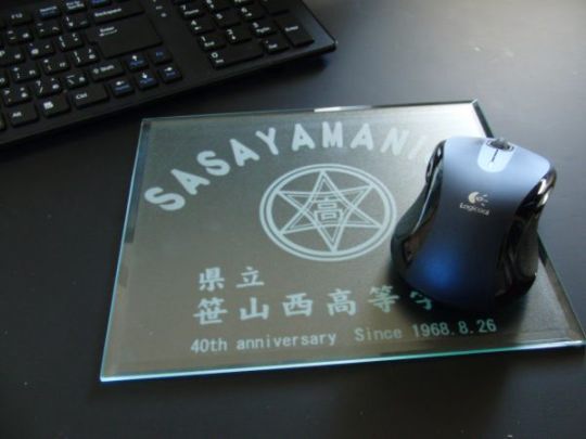 マウスパッド　ガラス製