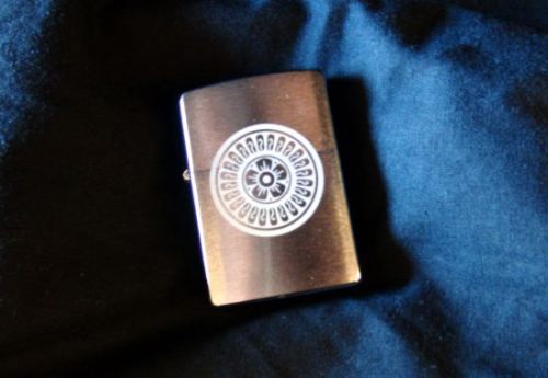 麻雀牌を刻印したジッポライター　一筒